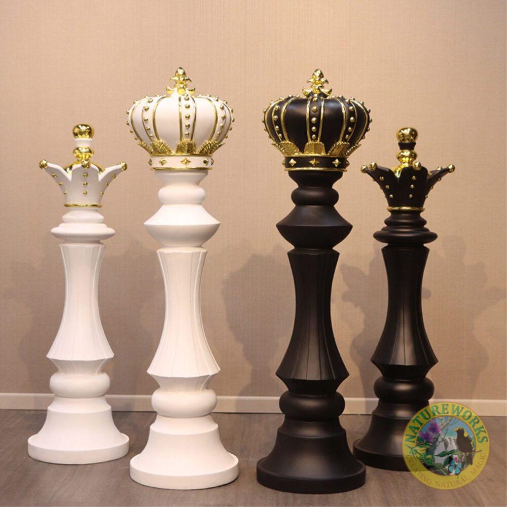 Chess Queen 220118Matt Black & Gold leaf