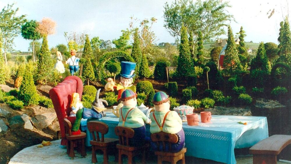 Mad Hatter with Teapot - Image 4