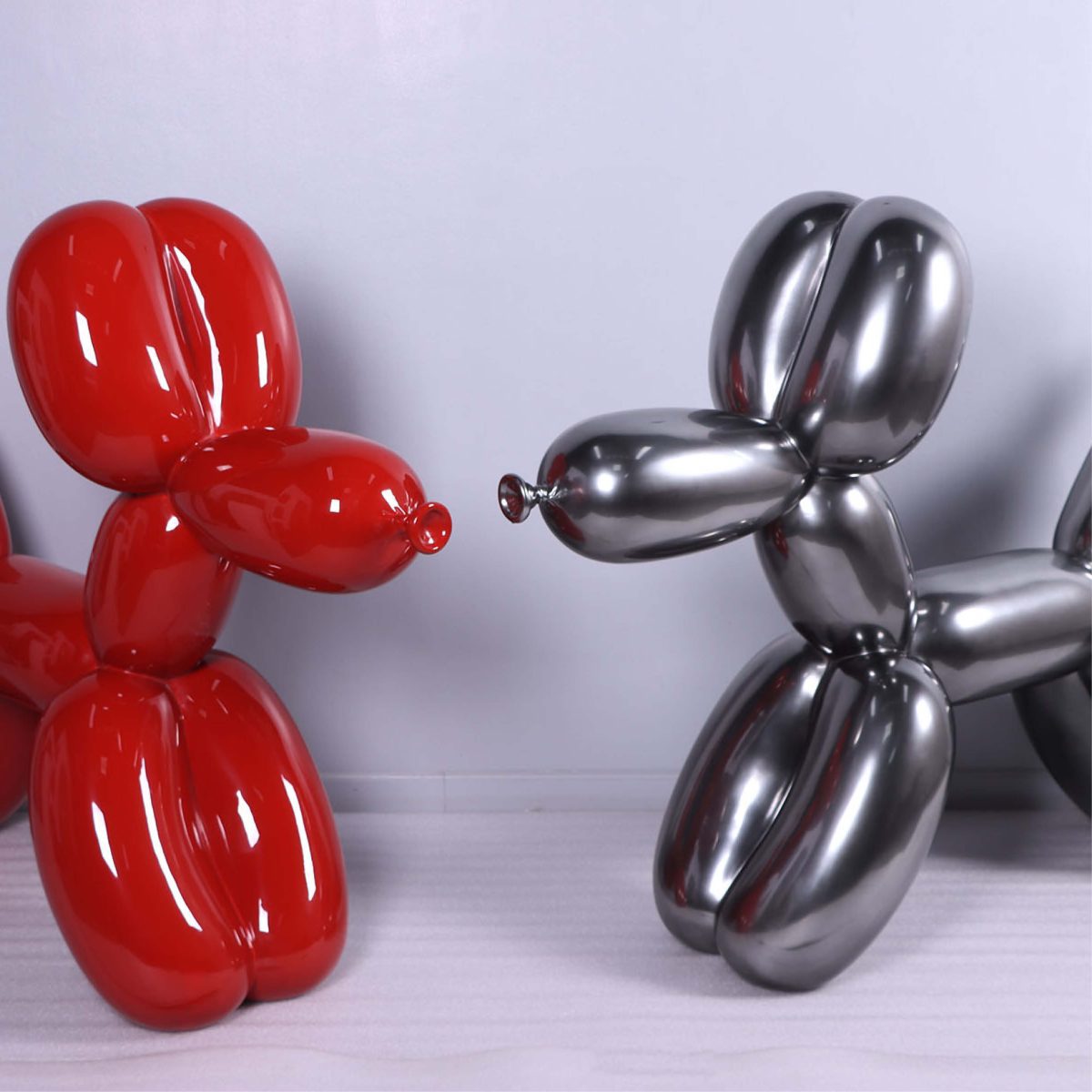 Natureworks Australia Balloon Dog - 4ft Red sculpture -