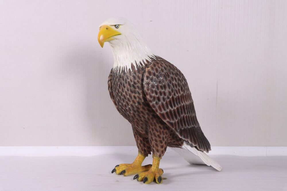 Eagle - Amercian Bald EAgle Statue/Sculpture - Large 230086 - Angle view