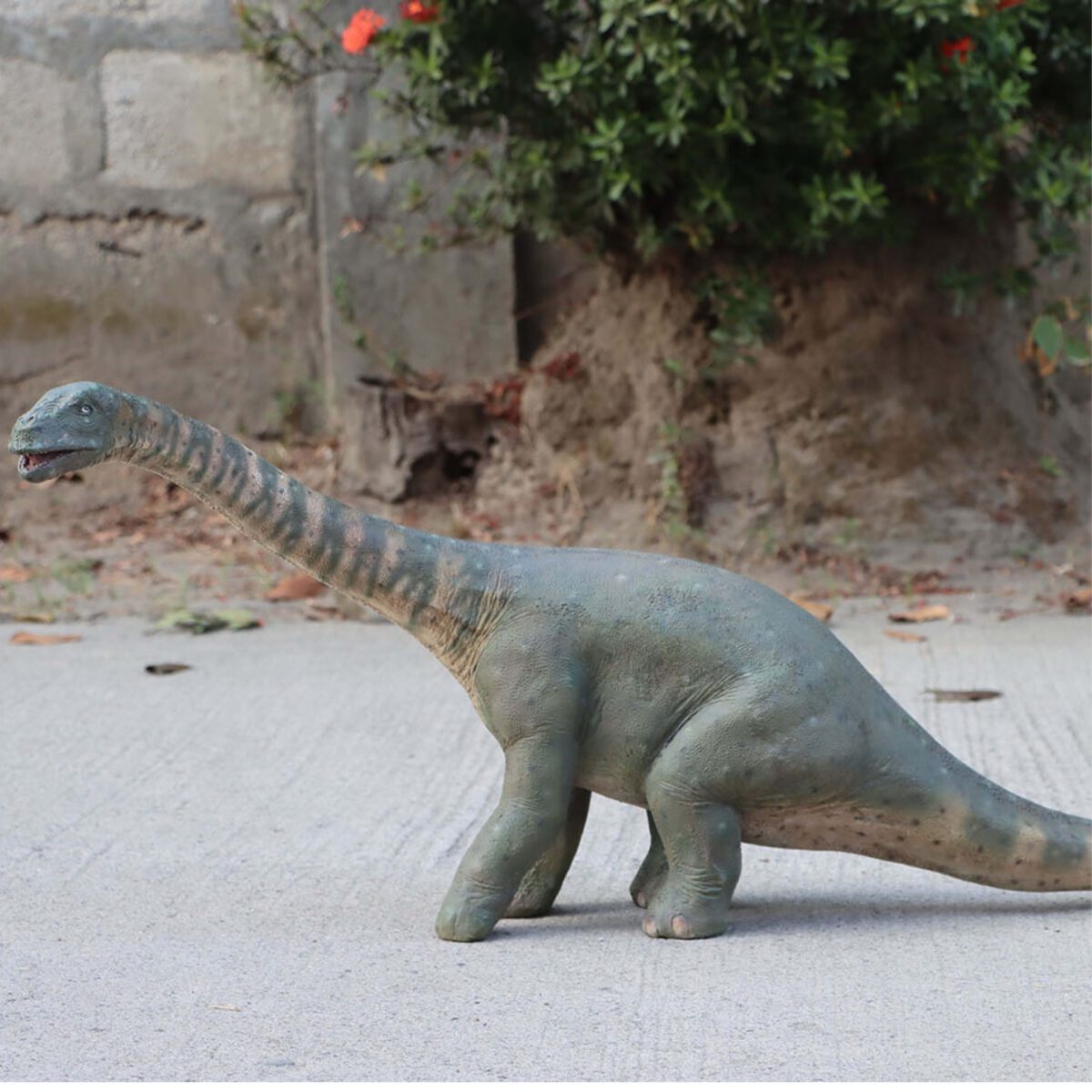 Natureworks Australia Rhoetosaurus browni mini dinosaur statue - 230127- showing side view