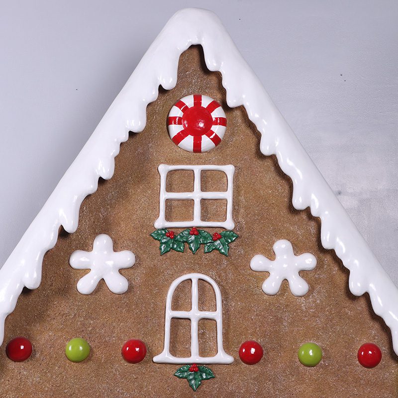 Natureworks Australia Gingerbread House Front Panel - 230085 - showing roof and close up of details.