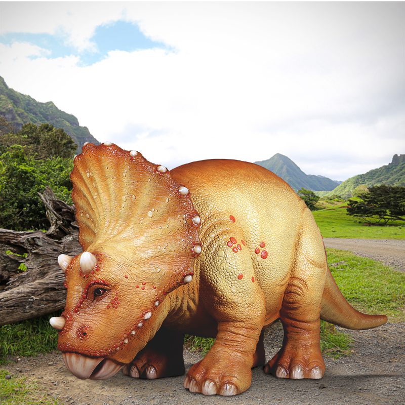 Natureworks Australia Triceratops Baby Dinosaur - Standing pose - 230138 - L 371 x W 137 x H 183cm - 196kg- Shown outside view