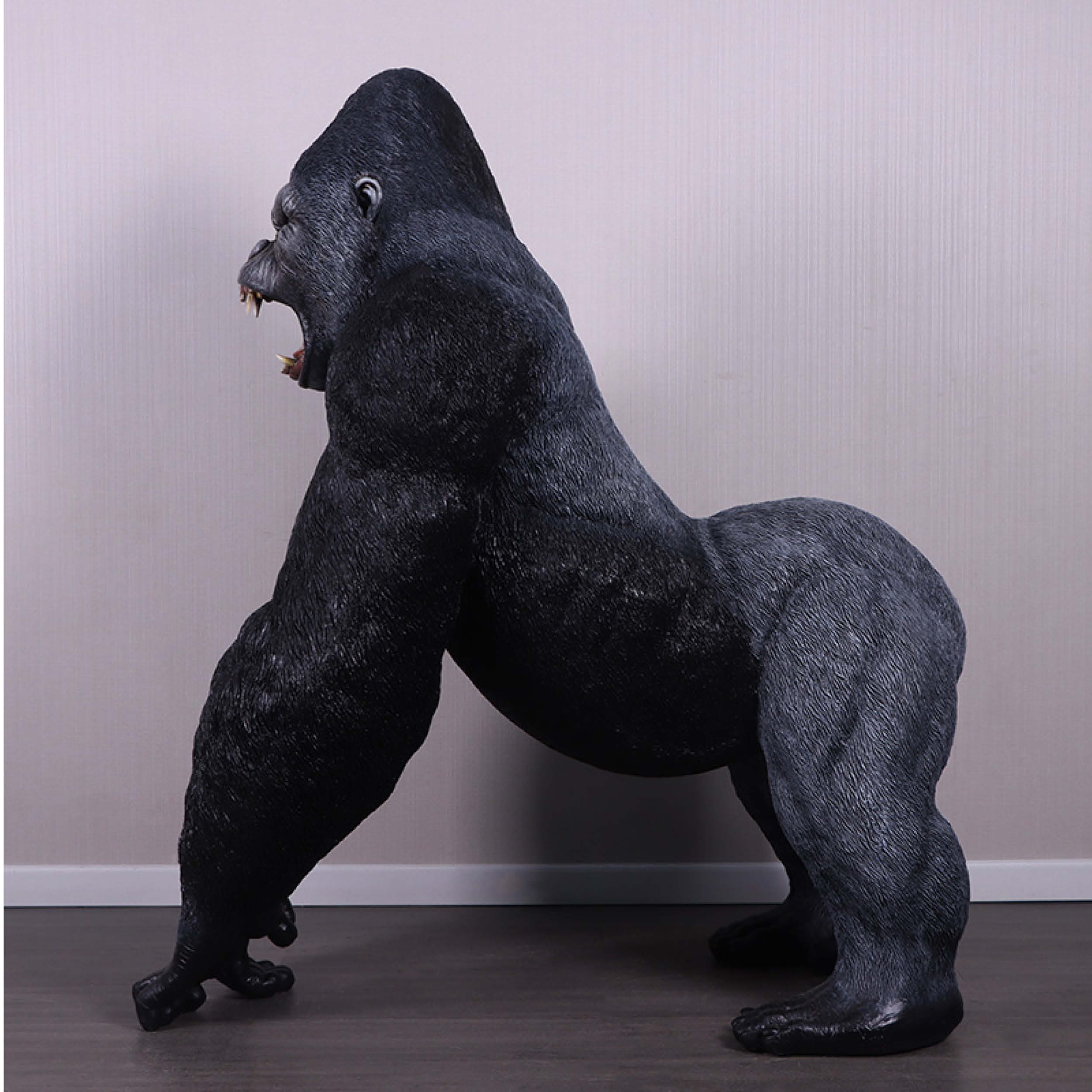 Natureworks Australia Gorilla Male 240118- Larger than life size - Side view-V4