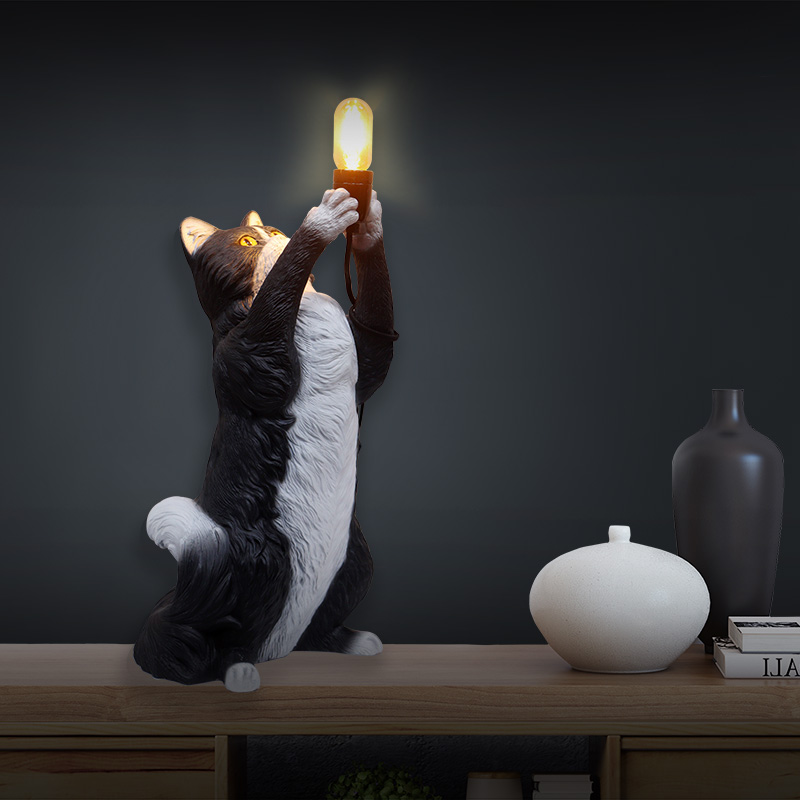 Natureworks Australia Cat table Lamp - Black & White - lifelike black and white cat inspired by the playful nature and grand size of Maine Coon- L 30 x w 28 x H 66cm - 3kg - SKU 230024