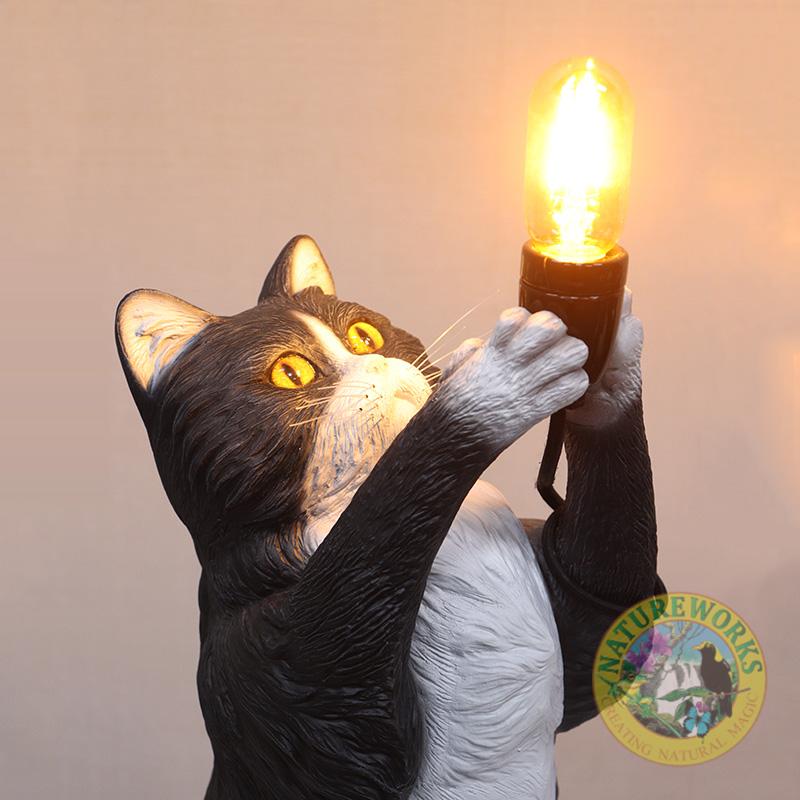 Natureworks Australia Cat Table Lamp - Image 7