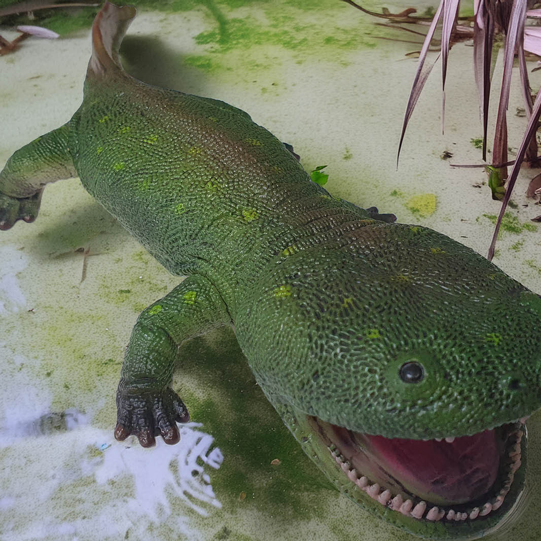 Natureworks Australia Koolasuchus cleelandi - prehistoric amphibian crocodile- V4