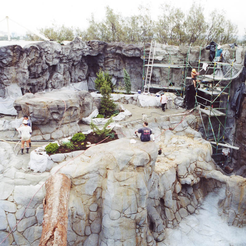 Natureworks Australia Polar Bear Shores-Artificial rock Sea World-in Production photo showing the scaffolding and work in progress