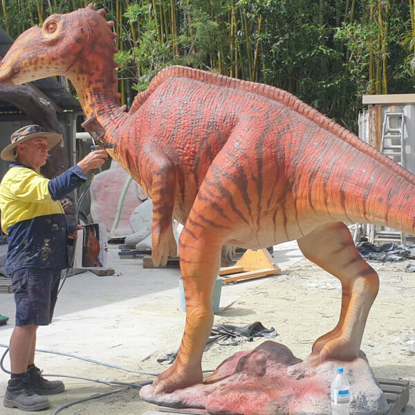muttaburrasaurus-dinosaur sculpture- Medium adolescent 2.2m Tall - NW.MuttaMA2.2
