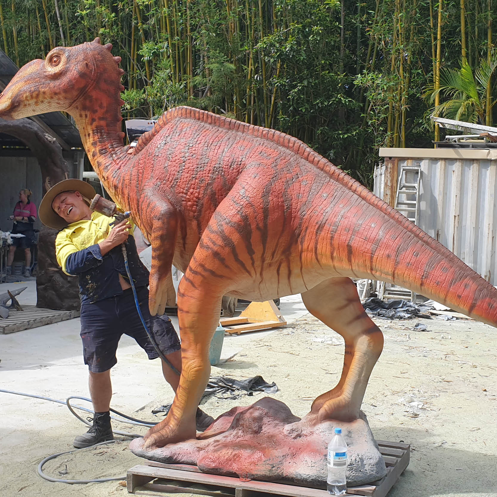 Natureworks Australia Muttaburrasaurus - Medium 2.2m - Image 3