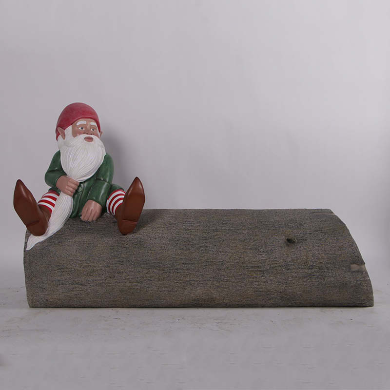 Natureworks Australia Christmas Gnome on tree trunk bench-190096- Front view showing gnome and tree trunk