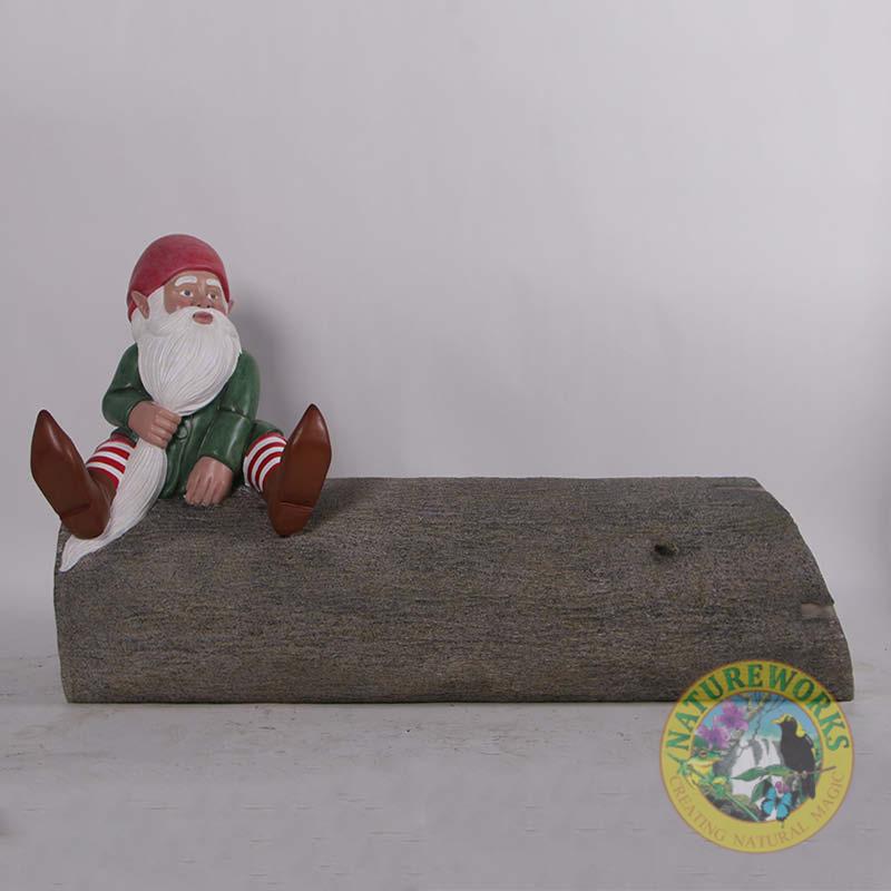 Natureworks Australia Christmas Gnome on tree trunk bench-190096- Front view showing gnome and tree trunk