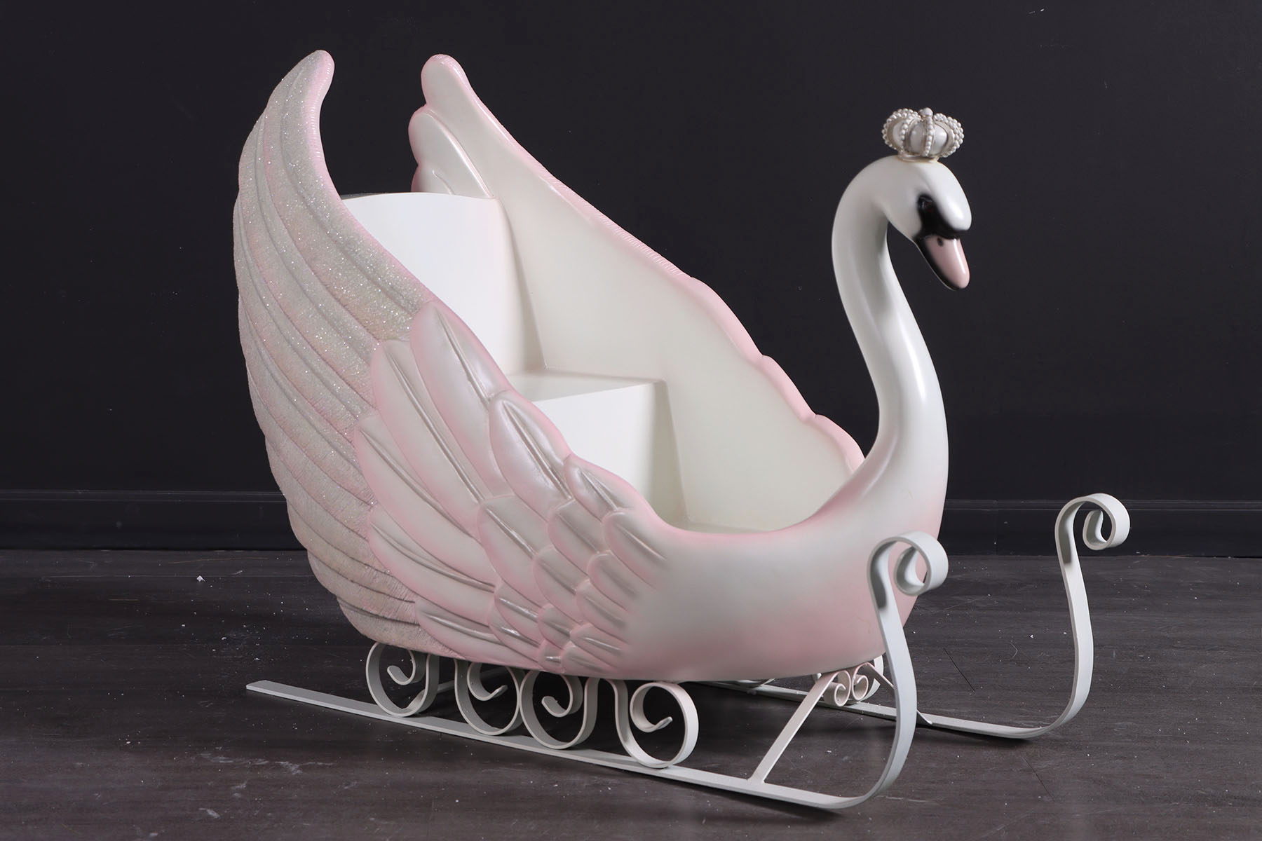 Natureworks Australia Christmas Romanitic Swan Sleigh - Image 3
