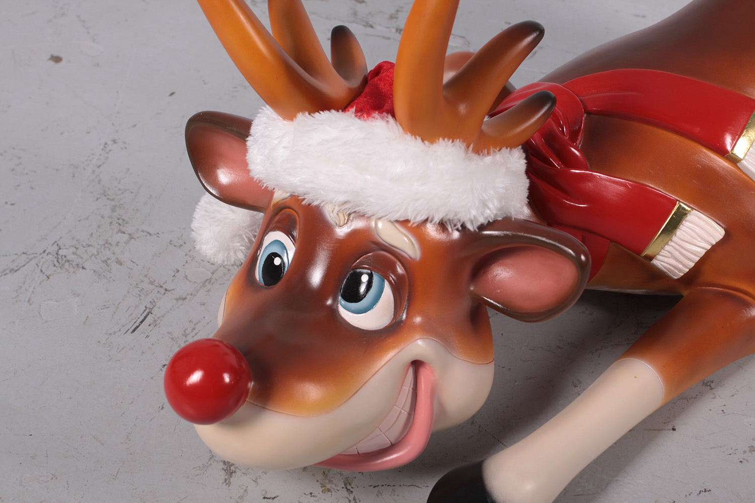 Natureworks Australia Reindeer Funny Skating- 170078 -close up of head