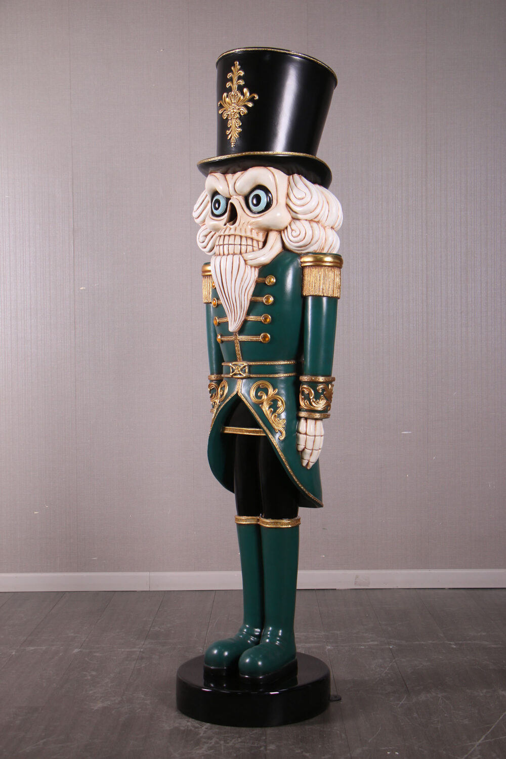 Scary Nutcracker - 250077-- angle view looking left