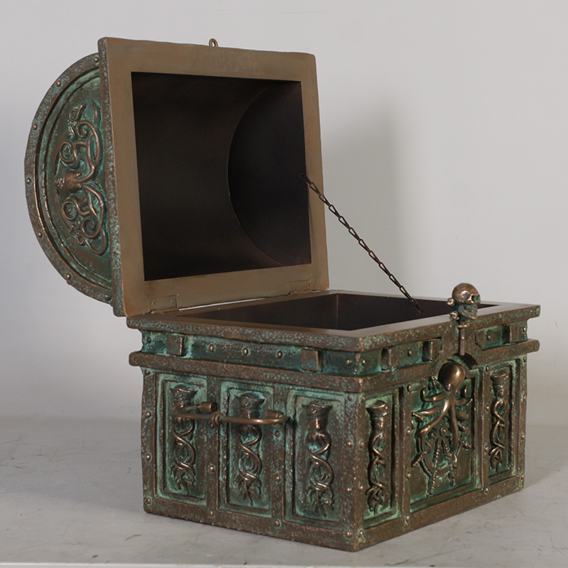 Natureworks Australia Davy jones treasure chest- NT0023 with hinged lid for easy opening