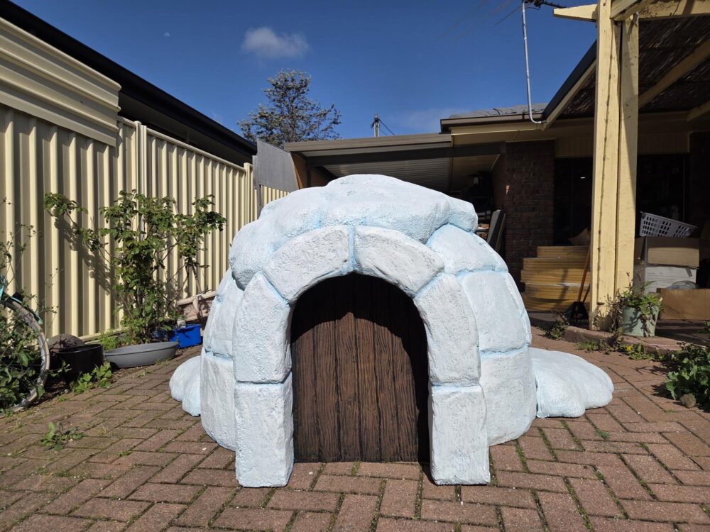 Igloo - custom sculpture by Natureworks designer - L 2m x W 2m x H 1.5m- front view