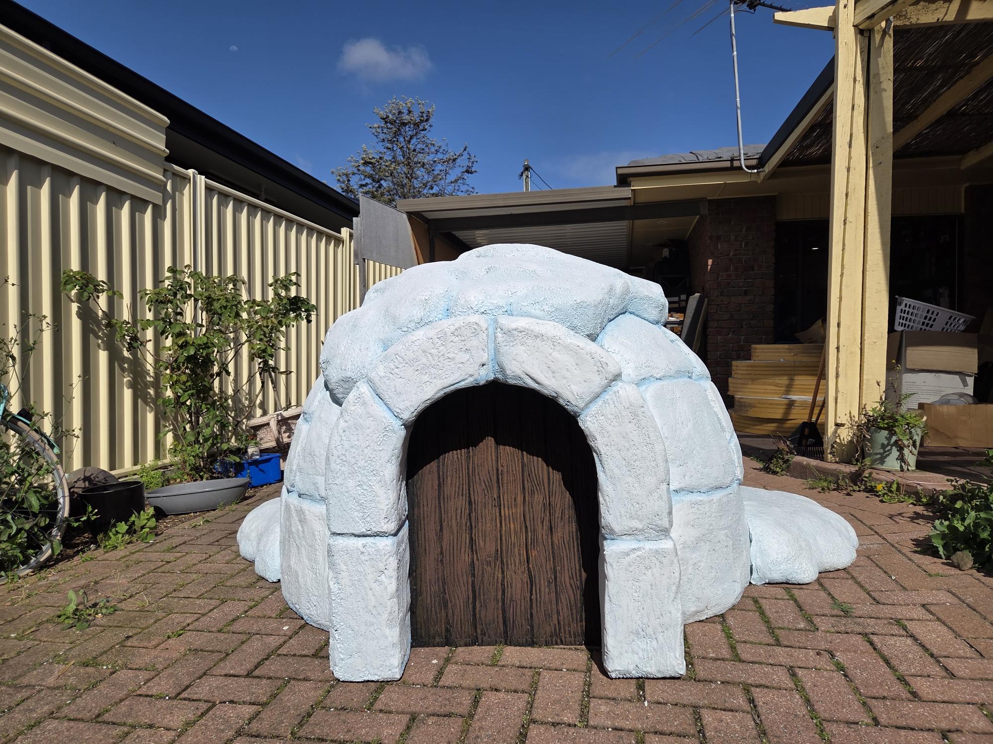 Natureworks Australia Igloo - custom sculpture by Natureworks designer - L 2m x W 2m x H 1.5m- front view