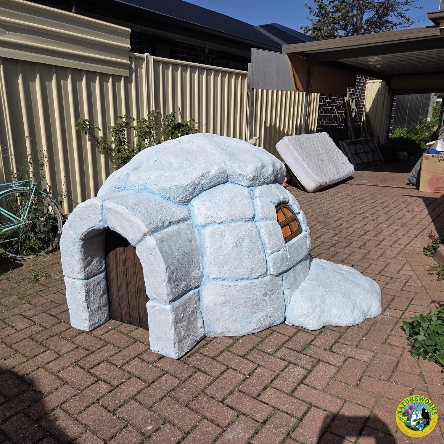 Natureworks Australia Igloo - custom sculpture by Natureworks designer - L 2m x W 2m x H 1.5m- - Best view