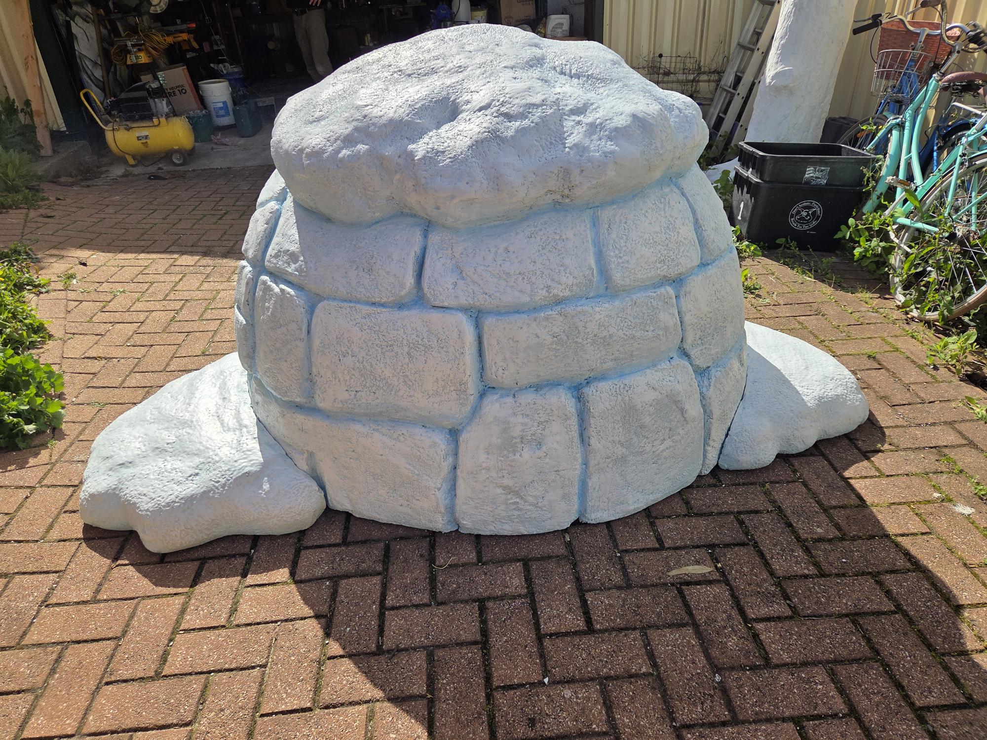 Natureworks Australia Igloo - custom sculpture by Natureworks designer - L 2m x W 2m x H 1.5m- - rear view