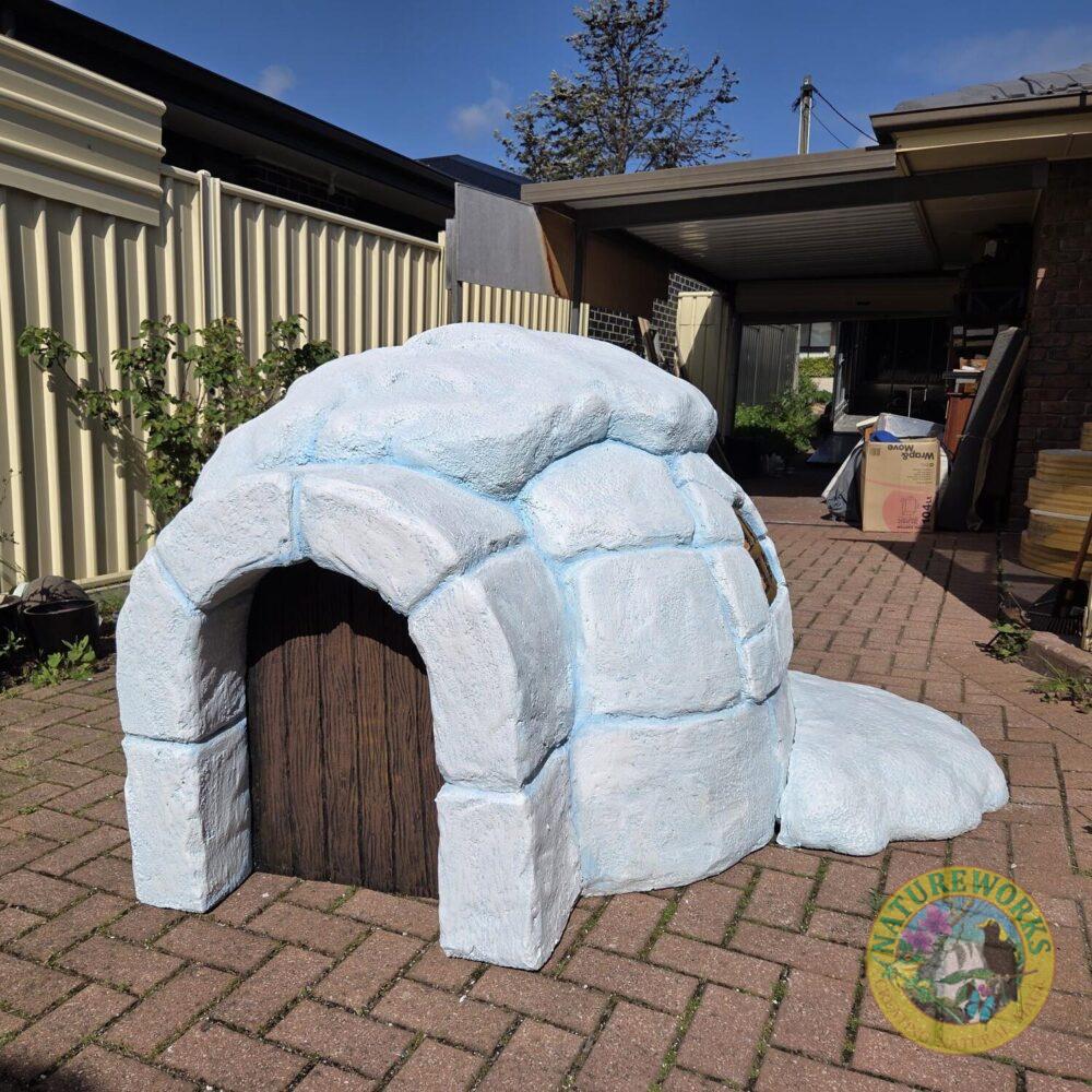Natureworks Australia Igloo - custom sculpture by Natureworks designer - L 2m x W 2m x H 1.5m- angle view